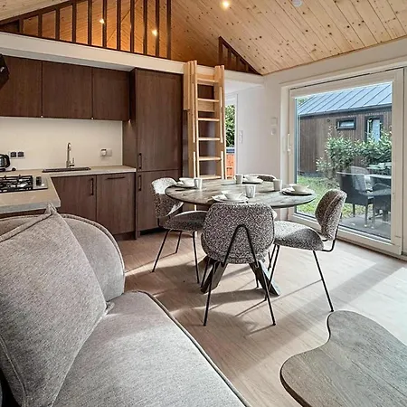 2 Bedroom Lovely In Oud Gastel Дом отдыха